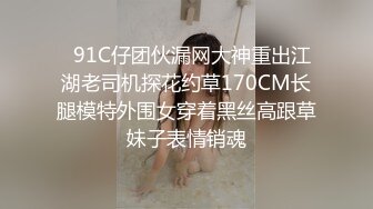 青岛理发店老板娘、巨鼎美乳，约老情人屋里头舌吻做爱，这逼真漂亮，乳房摇摇欲坠！