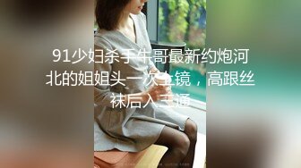 kcf9.com-女学生在被占用的厕所前尿尿 (1)