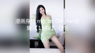 拍私房照的美眉被摄影师一顿忽悠加价，成为胯下女母狗，吃着肉棒跳蛋玩弄搔穴 笑淫淫！