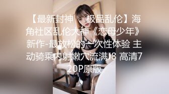 高颜值美女身穿红衣战袍上位骑乘全自动 操逼一脸媚态让人看了受不了