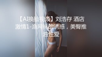 丈夫面前偷吃下屬の淫婦????老公喝得開心點❗️人家會好好餵飽自己的????