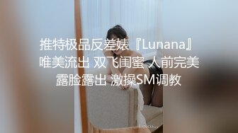  黑客破解家庭网络摄像头偷拍 两个巨乳少妇日常生活在客厅和老公啪啪